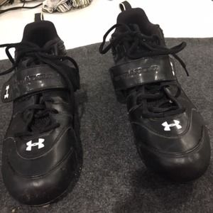 Under Armour Black Mens Football Cleats,  SZ 10.5, GUC